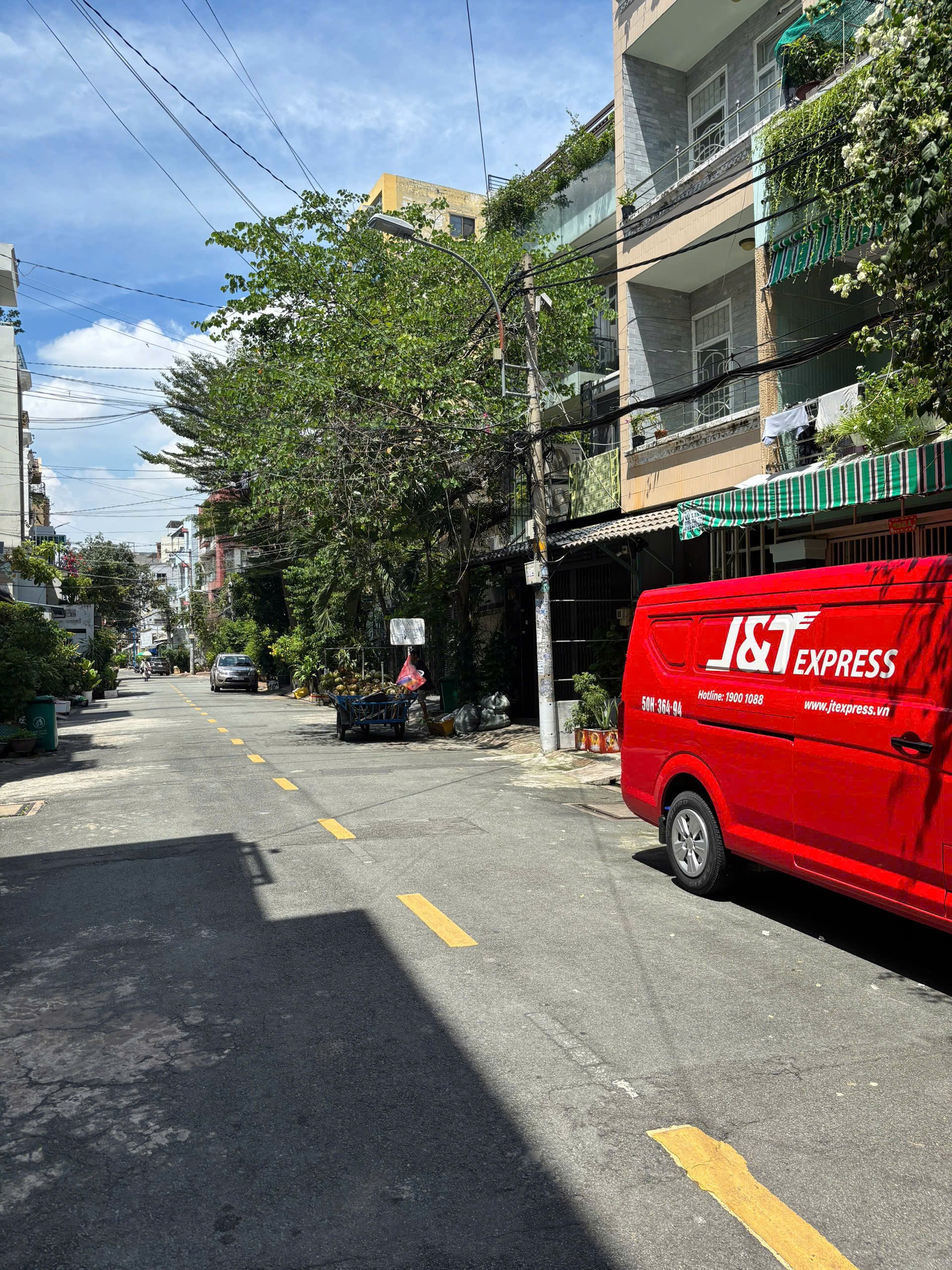 Bán Nhà mặt tiền Trần Thủ Độ 4.65x17m Nhà Cấp 4, đường 13m khu bàn cờ