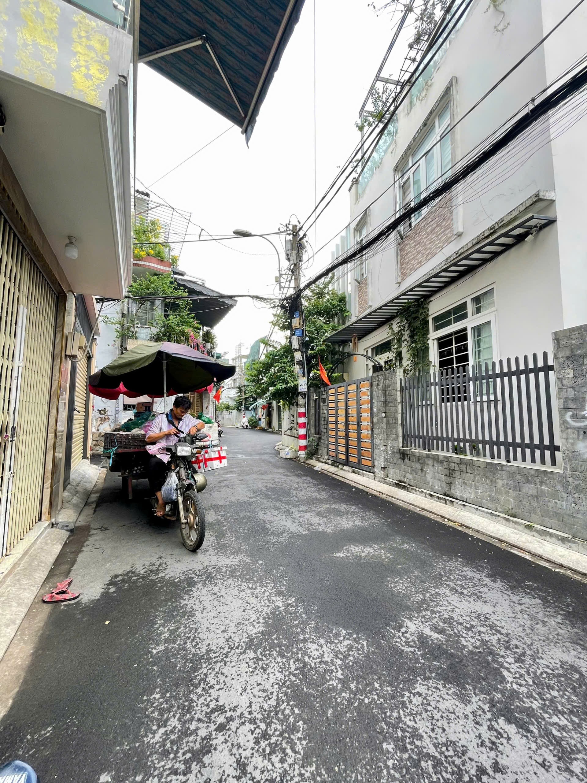 Bán Nhà mặt tiền Tân Quý 5.7x20m