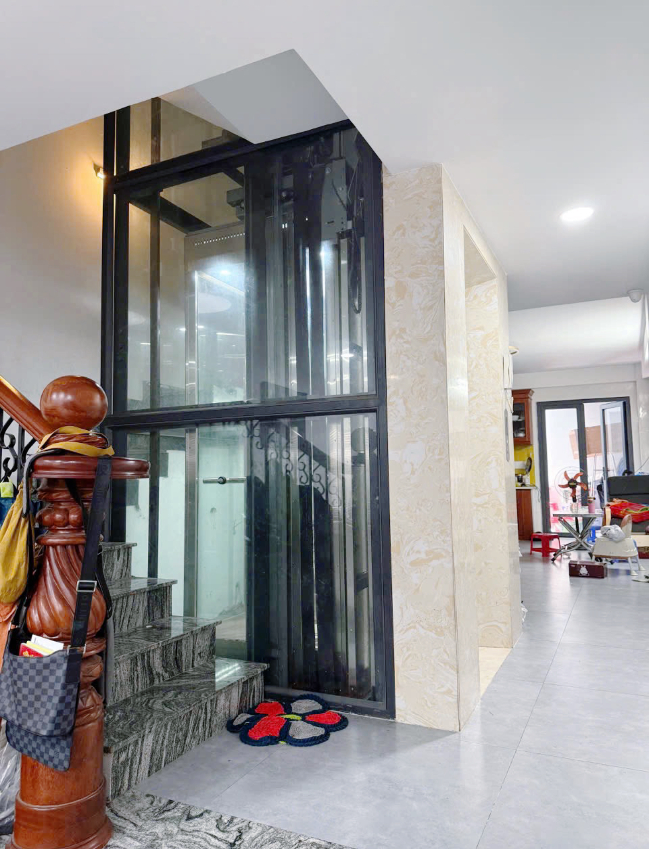 Bán Nhà hẻm Trịnh Đình Trọng 4x22m 1 lửng 2 lầu st, có thang máy