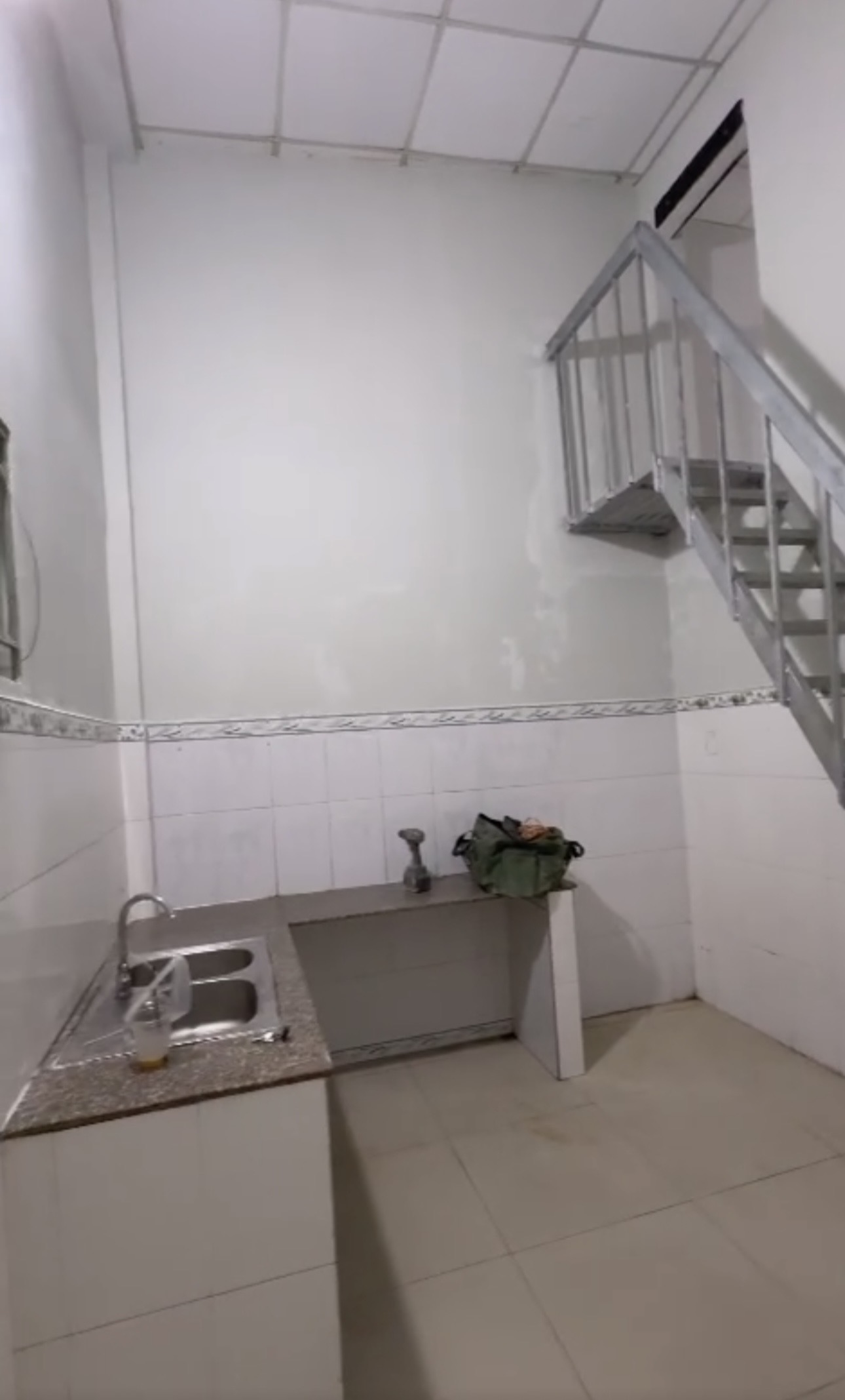 NHÀ GẦN MẶT TIỀN - TÂN PHÚ