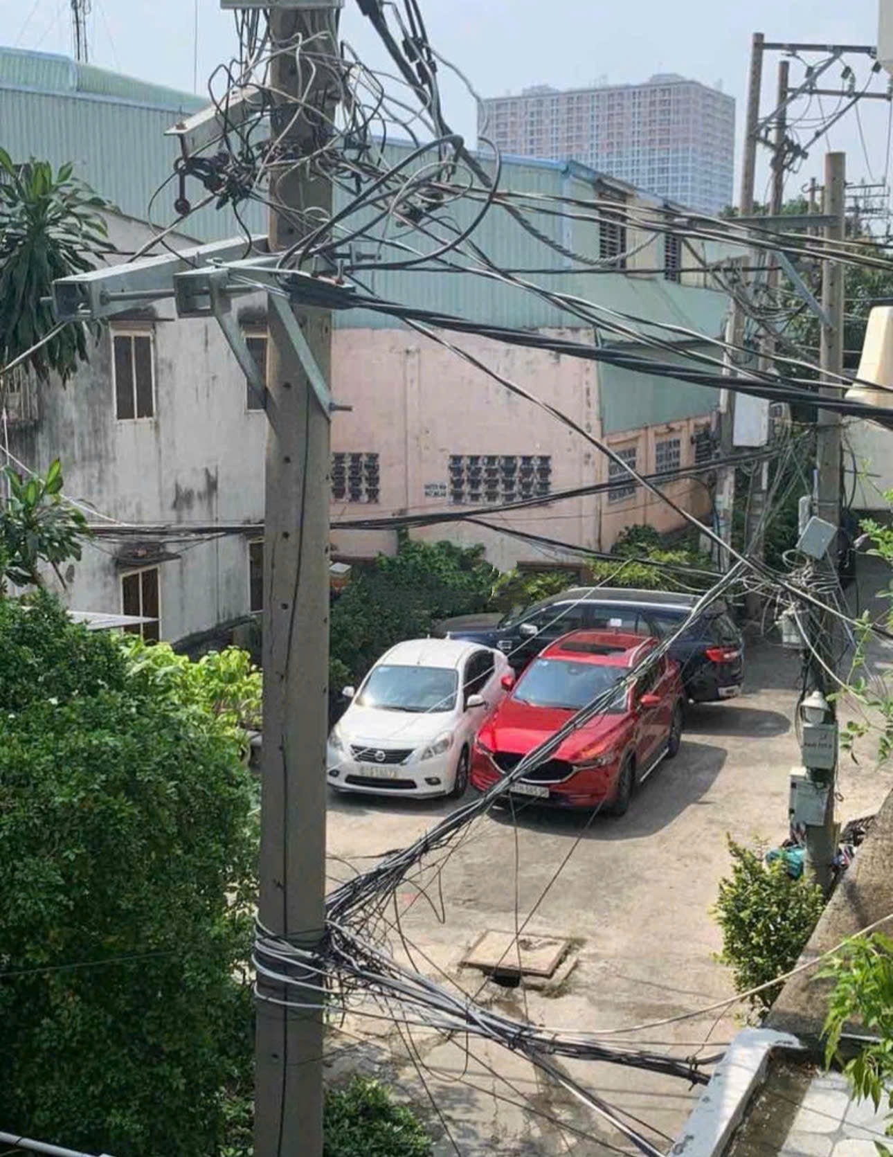 Bán Nhà hẻm Lũy Bán Bích 7x11m C4 lửng