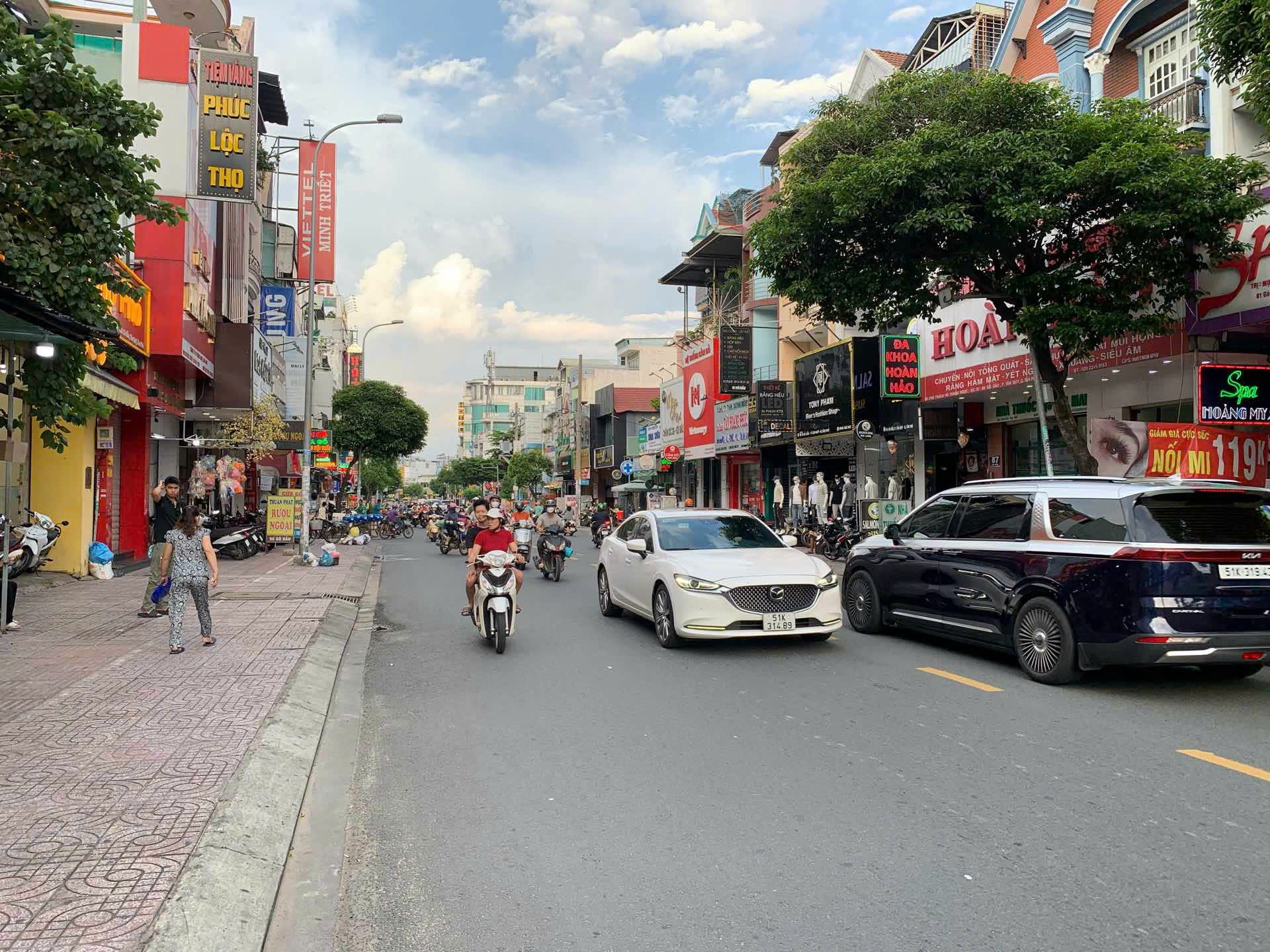 Bán Nhà mặt tiền Gò Dầu 4x17m nhà đúc 3.5 tấm (2 Lầu sân thượng), đang cho thuê 22tr/th, Đường rộng 20m