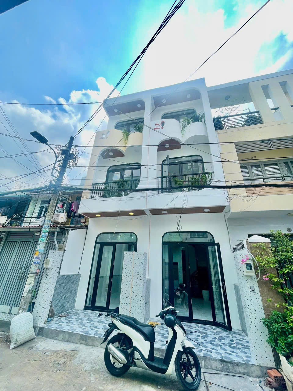 Bán Nhà hẻm Lê Trọng Tấn  