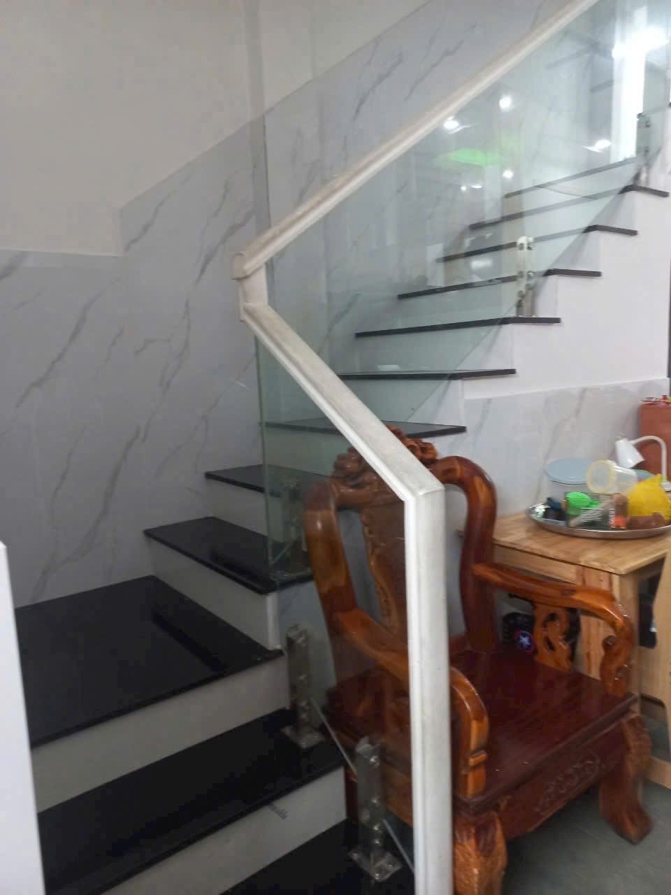 Nhà hẻm Lê Sát dt4 x 13m, nhà 1 lầu