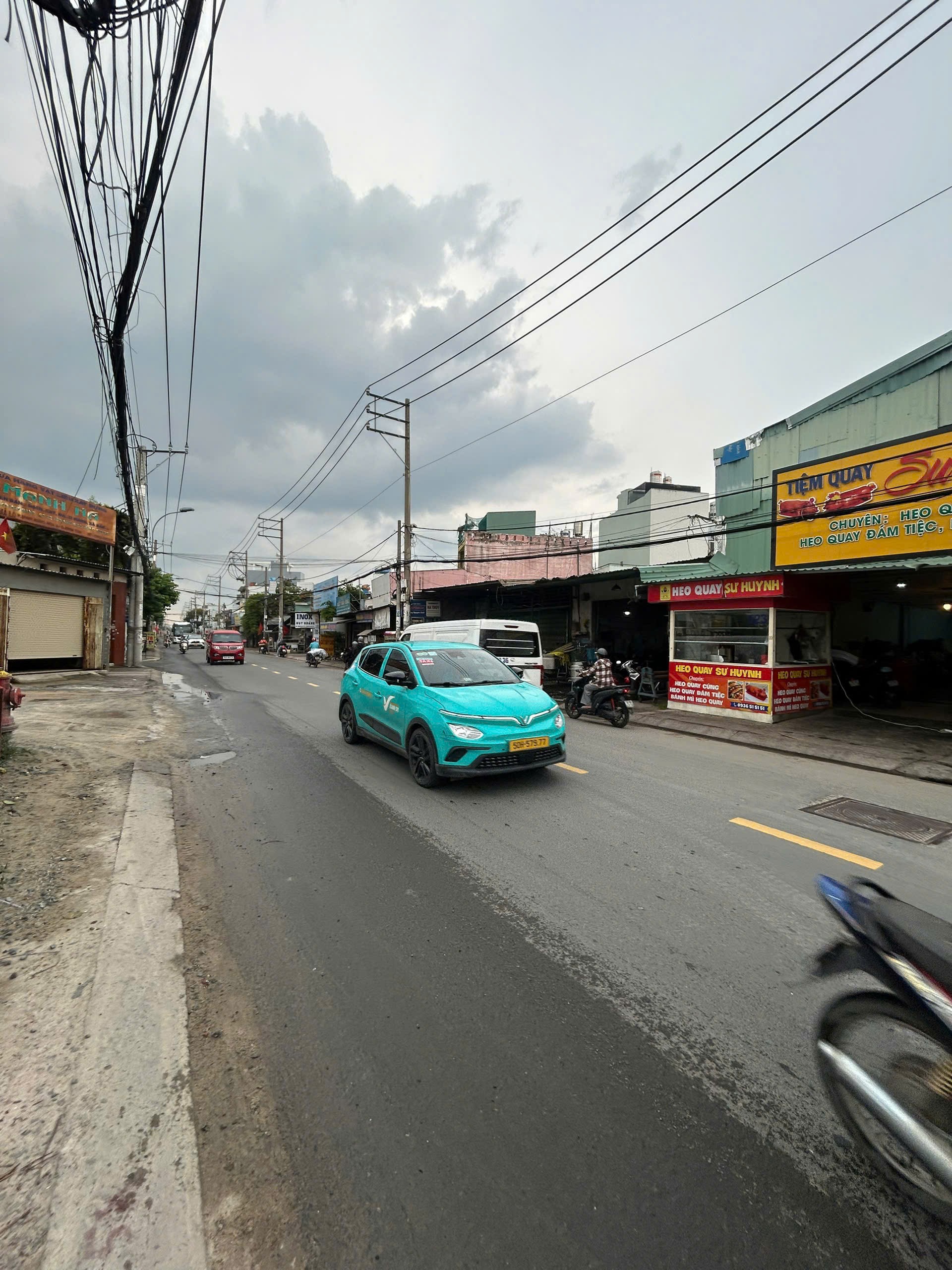 MTKD Mã Lò. DT 10mX30m. Vị trí đẹp. Giá 26.5tỷ TL