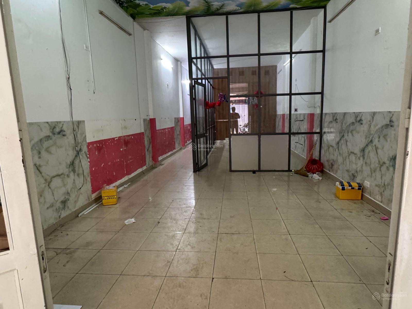Bán Nhà mặt tiền Nguyễn Xuân Khoát 4.3X19.71 (4.38) Trệt lầu 