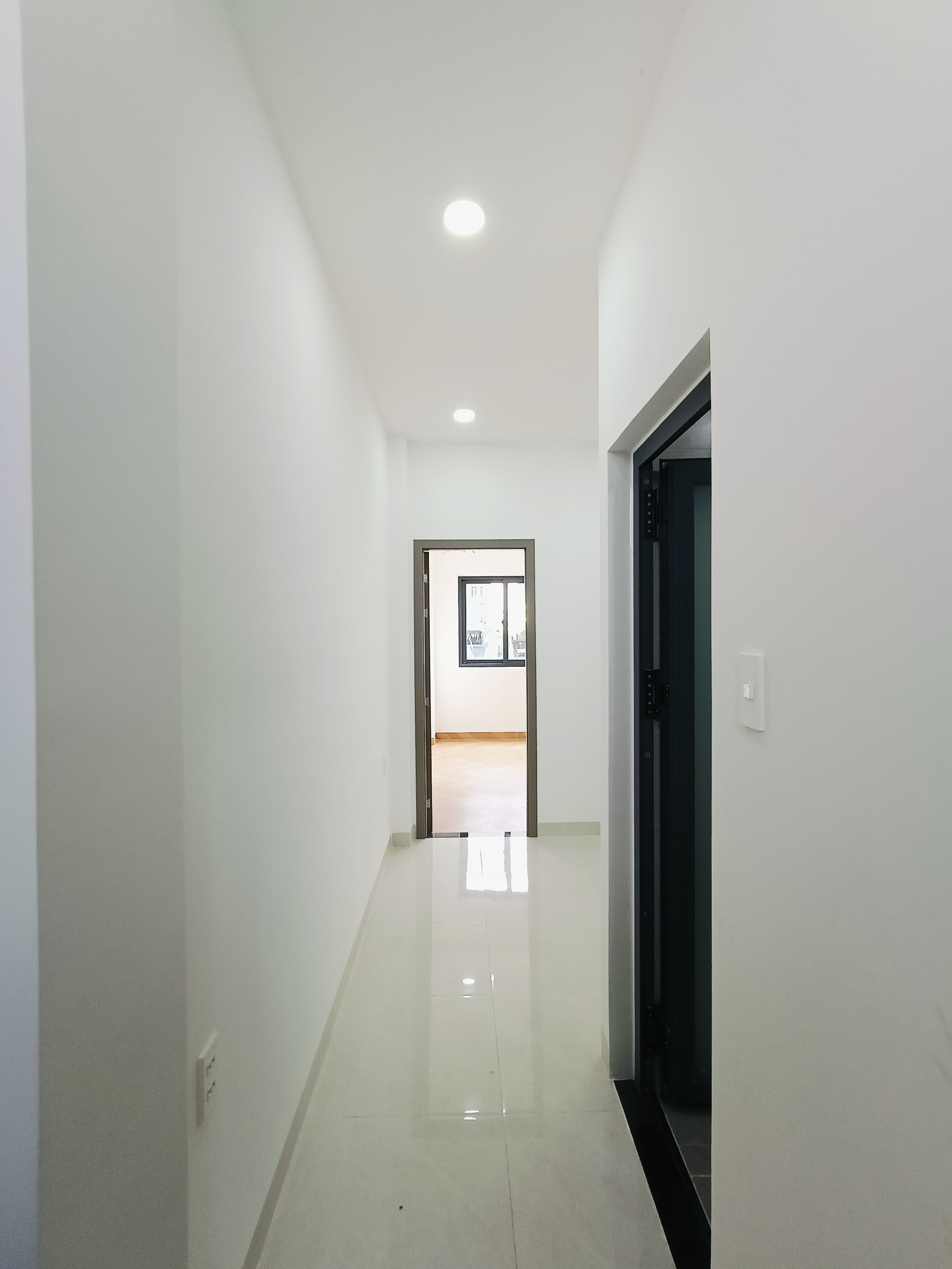 Bán Nhà hẻm Nguyễn Xuân Khoát 3.5x10m Nhà đúc 2 lầu sân thượng mới 100%, cách Lũy Bán Bích 200m