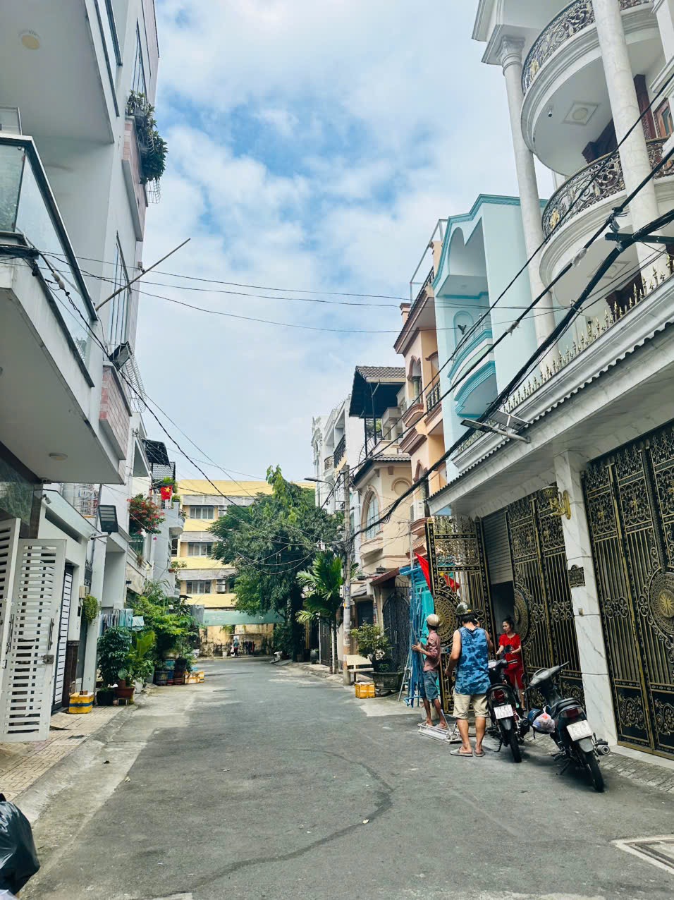 Bán Nhà hẻm Phan Đình Phùng 4m x 16m 1 trệt 2 lầu 1 sân thượng