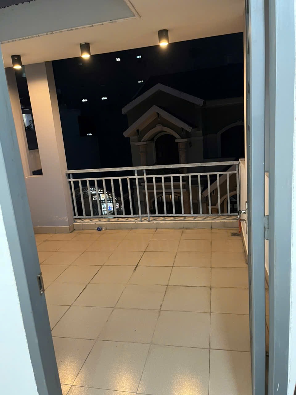 Bán Nhà mặt tiền Trần Tấn 4x17met Nhà Đẹp, 1 trệt - lửng - 2 lầu - sân thượng
Full nội thất cao cấp
Đường 12met thông, khu nhà lầu, dân trí cao