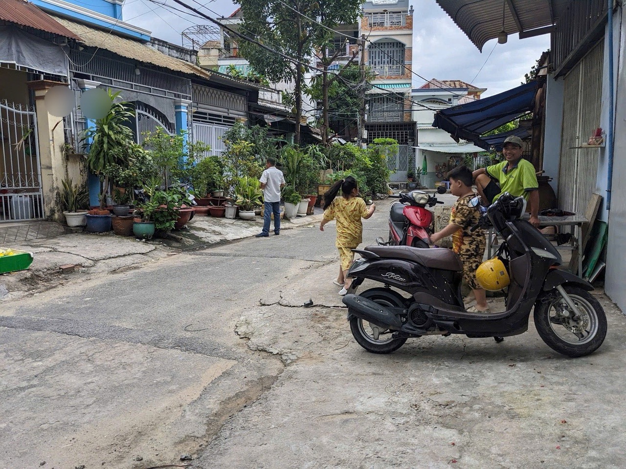 Bán Nhà hẻm Tô Hiệu 6m x 12m Cấp 4 mới
