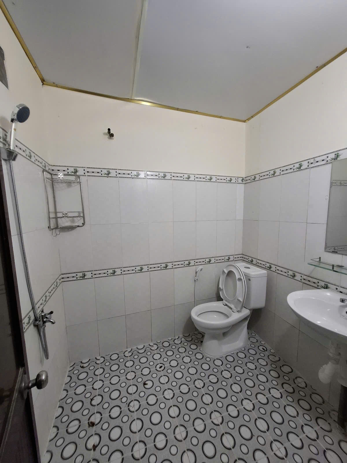 Nhà Hẻm Lê Trọng Tấn, 4.3 x 12m nở hậu 4.9m, 1 trệt 1 lửng, 3PN 2WC, nhà 2 mặt tiền hẻm 4m trước sau