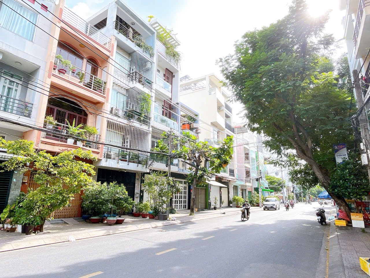 Bán Nhà mặt tiền Thống Nhất   Dt: 4x20 3.5 lầu 12.6 tỷ 
Đang thuê 18tr/th