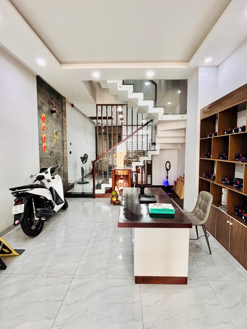Bán Nhà hẻm Bờ Bao Tân Thắng 4.5m x 17m 1 trệt 2 lầu 1 sân thượng
