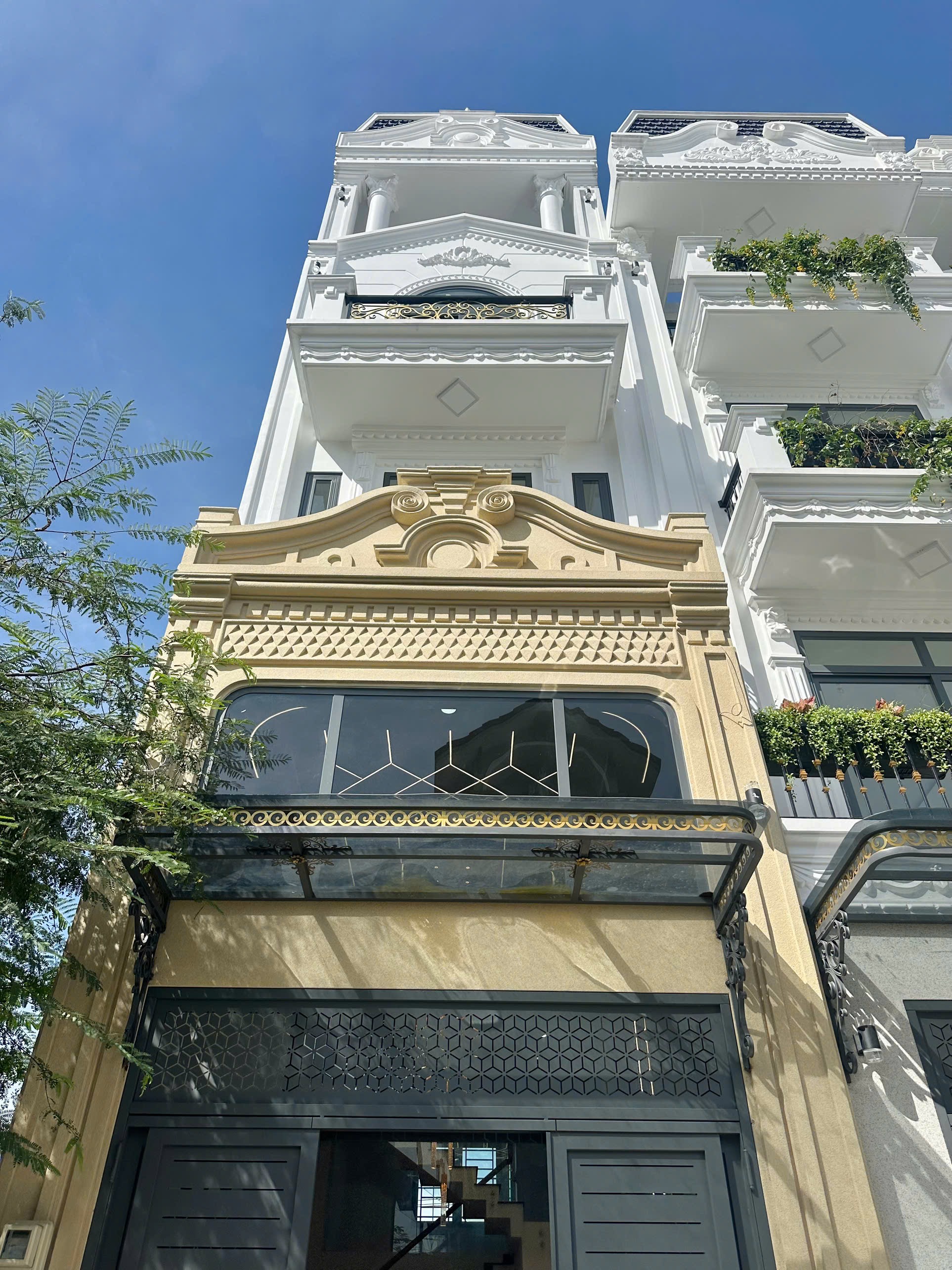 NHÀ ĐẸP ĐƯỜNG 5C KÊNH NƯỚC ĐEN