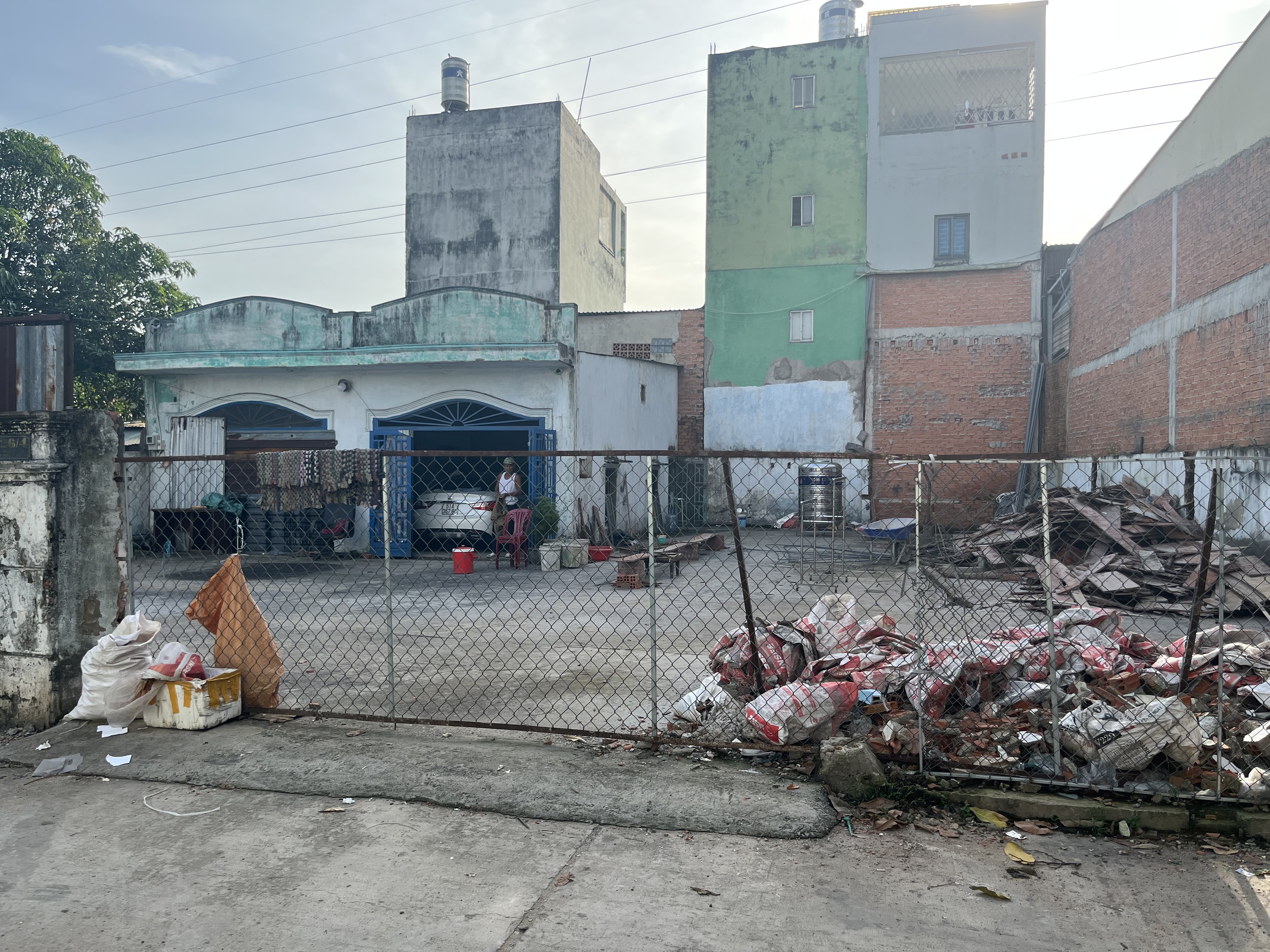 Bán Đất 18B   Hẻm 7m DT: 4x20m. Gần Gò xoài- Bình Tân 
Giá 5.5 tỷ 