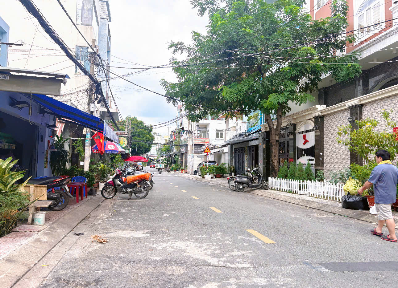 Bán Nhà mặt tiền Lê Lư 6.4 x 26m 2 lầu stt