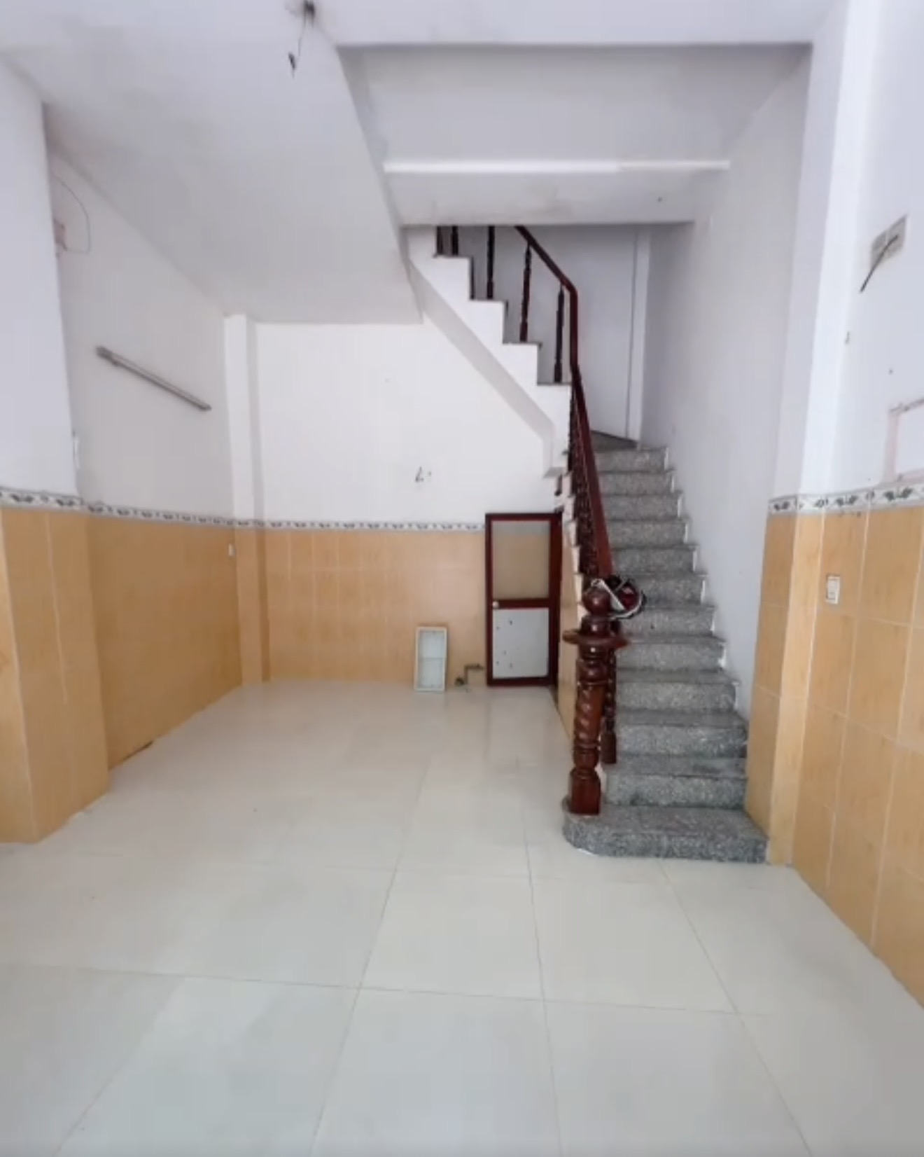 Mặt Tiền Lê Lư 4.1 x 7m, 1 trệt 1 lửng, giá 3.58 tỷ