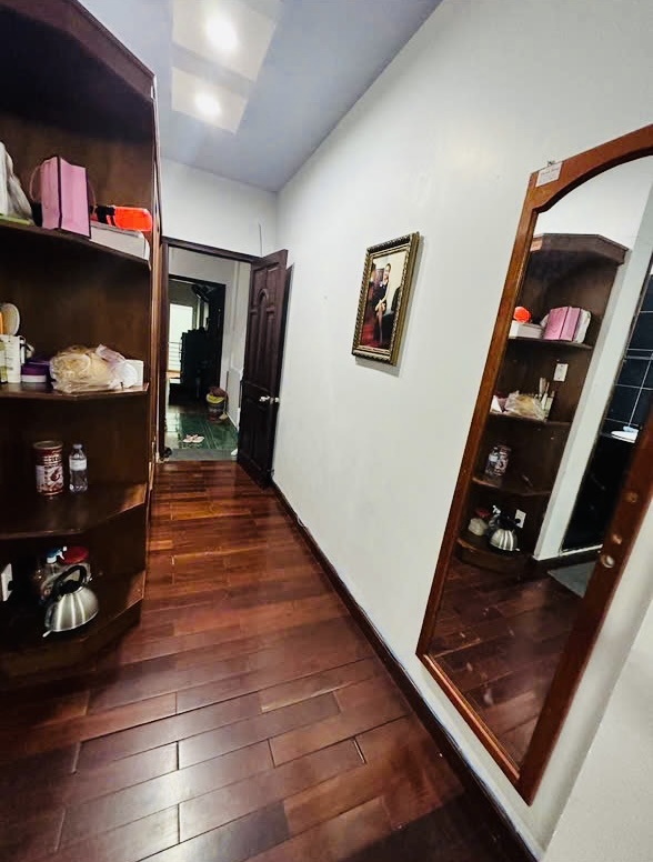 Bán Nhà hẻm Bờ Bao Tân Thắng 4m x 20m 1 trệt 2 lầu còn mới, đối diện công viên