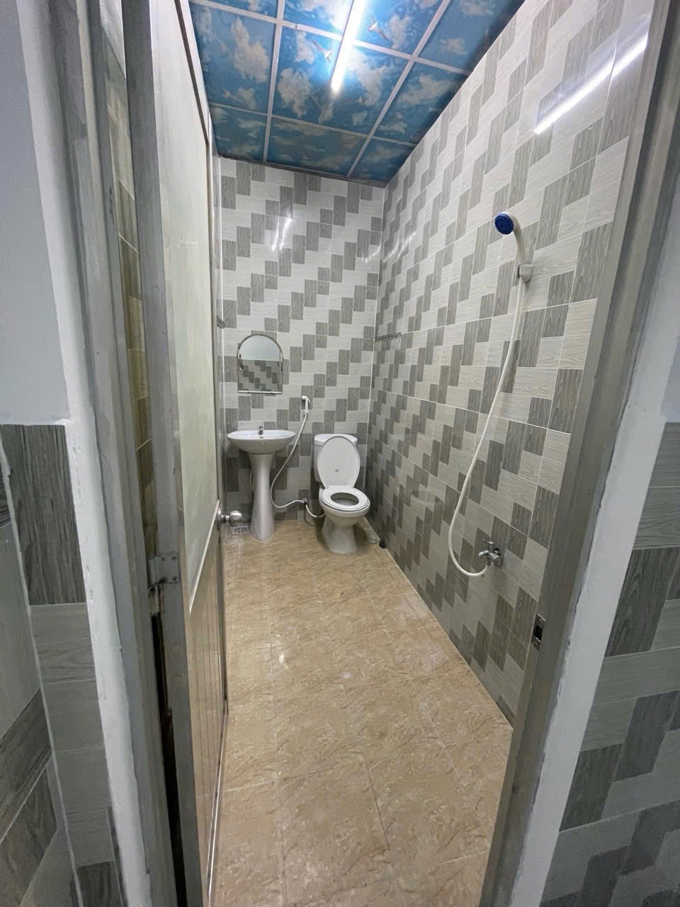 Bán Nhà mặt tiền Lê Cao Lãng 72.8m2 (4 x 18.2) Nhà cấp 4