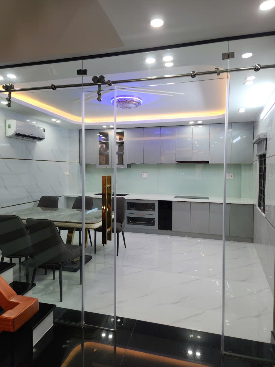 Bán Nhà hẻm Tân Quý 4.4 x 12m 3 lầu nhà đẹp, 5pn 5wc