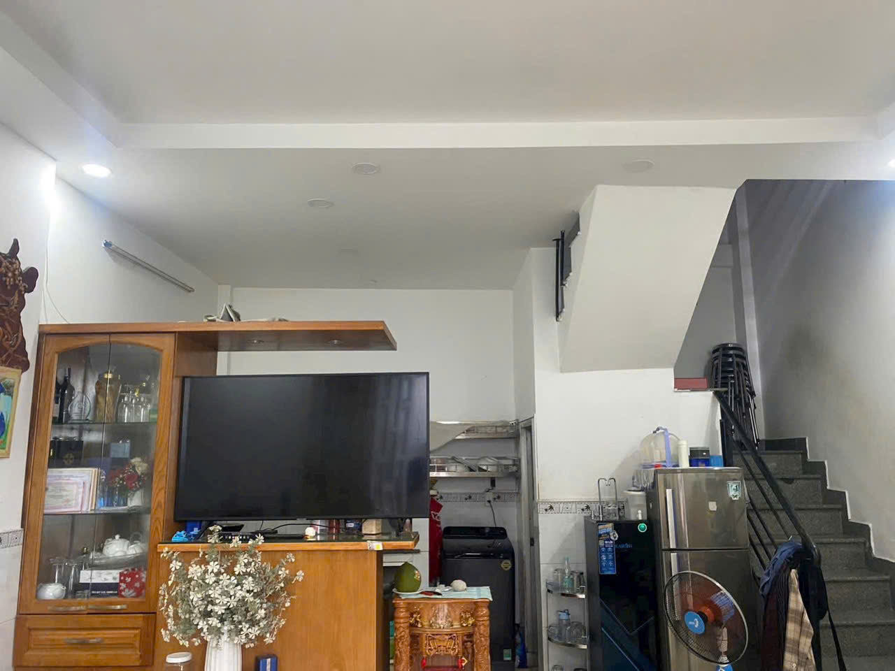 Nhà Đường số 4-BHH-Bình Tân DT 5x6,5m, ban công 1m Hiện trạng: 1 trệt 1 lầu 2p ngủ-2 tolet-hẽm trước