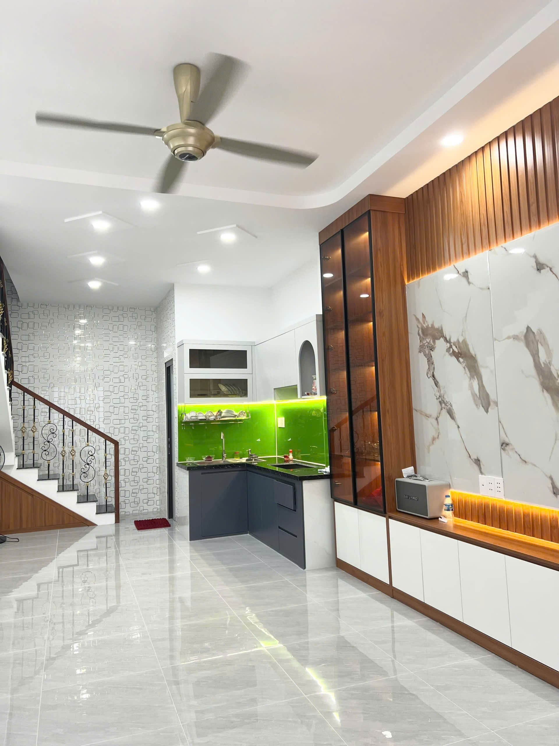 Hẻm Phan Thị Hành, 4 x 8m, 1 trệt 1 lầu,