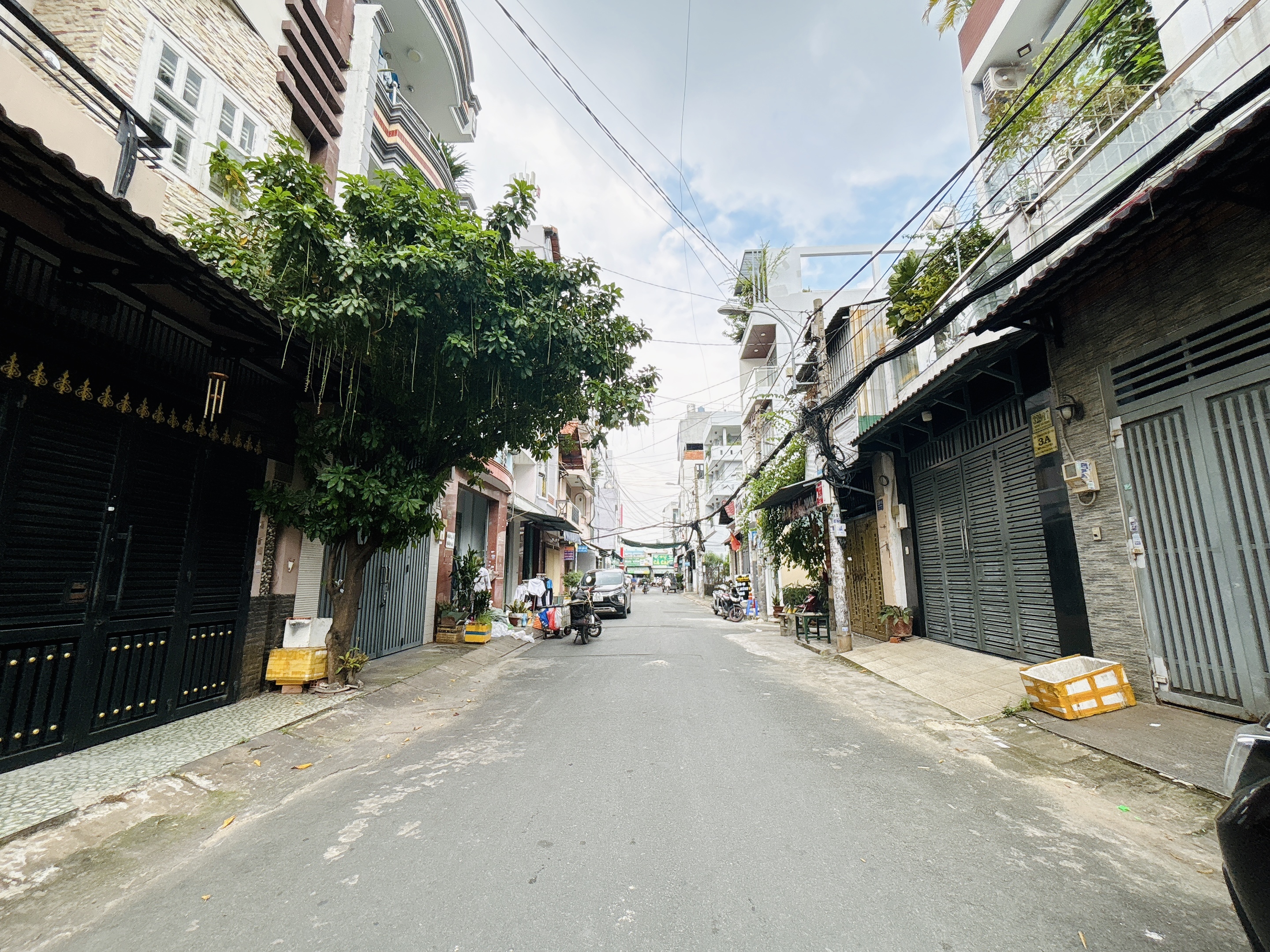 Bán Nhà hẻm Tân Hương 4m x 13m  1 trệt 2 lầu 1 sân thượng
