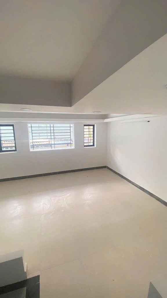 Mặt Tiền Lê Sát, 4 tầng BTCT, 43.1m2 ( 5.3 x 8.15m ), 4PN 3WC, hướng Đông, giá 8.15 tỷ