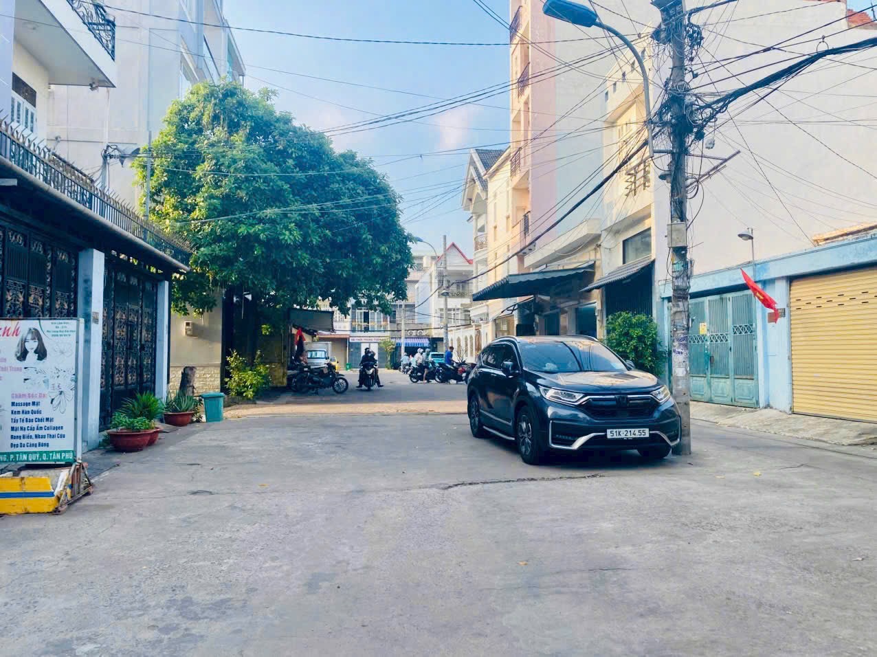 Bán Nhà hẻm Đô Đốc Long   Dt: 5x20met (nở hậu 5,2met) nhà 4 Tấm Giá : 13.2 tỷ TL