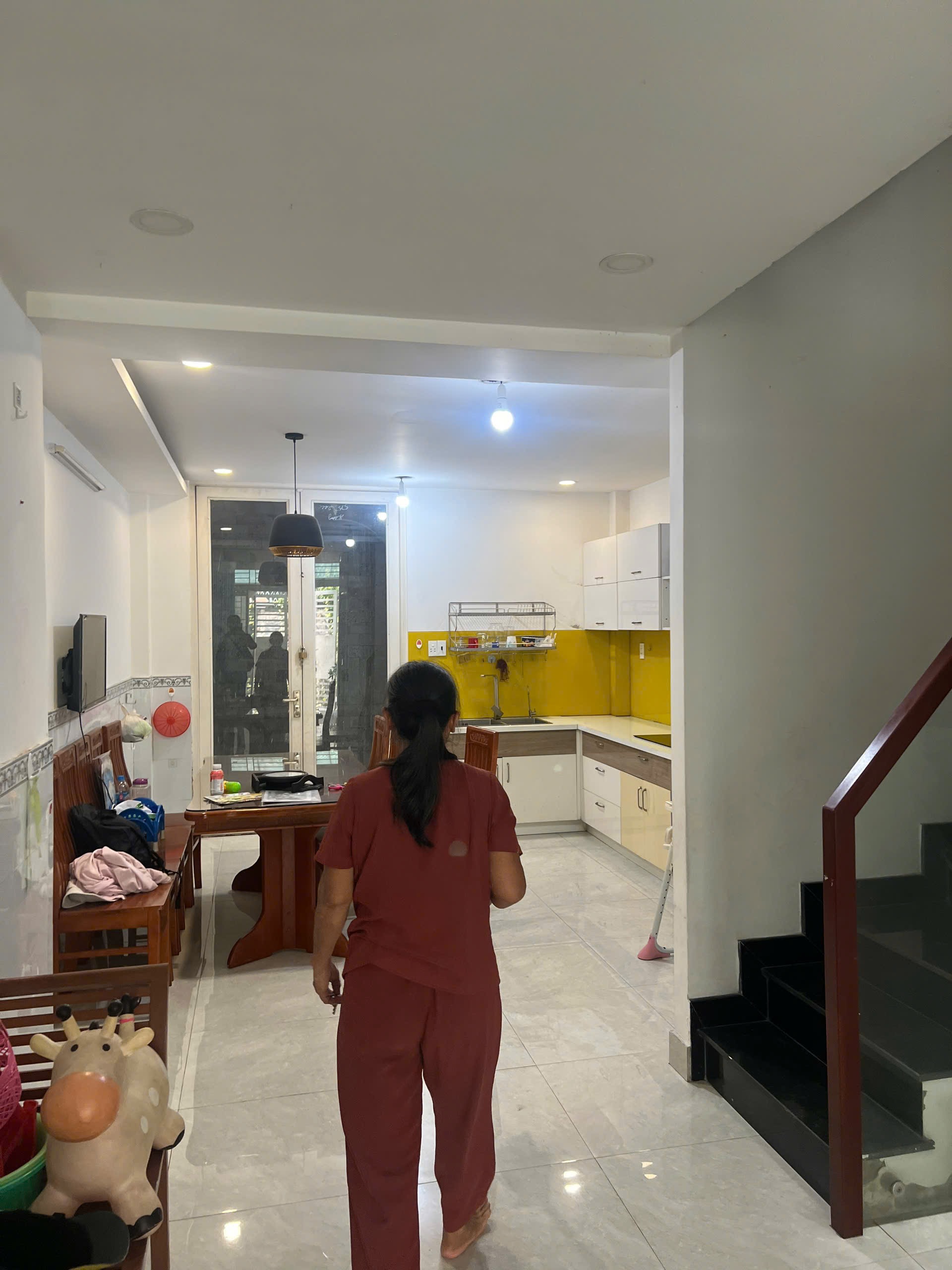 Bán Nhà hẻm Bờ Bao Tân Thắng 4m x 14m 1 trệt 1 lửng 2 lầu 1 sân thượng