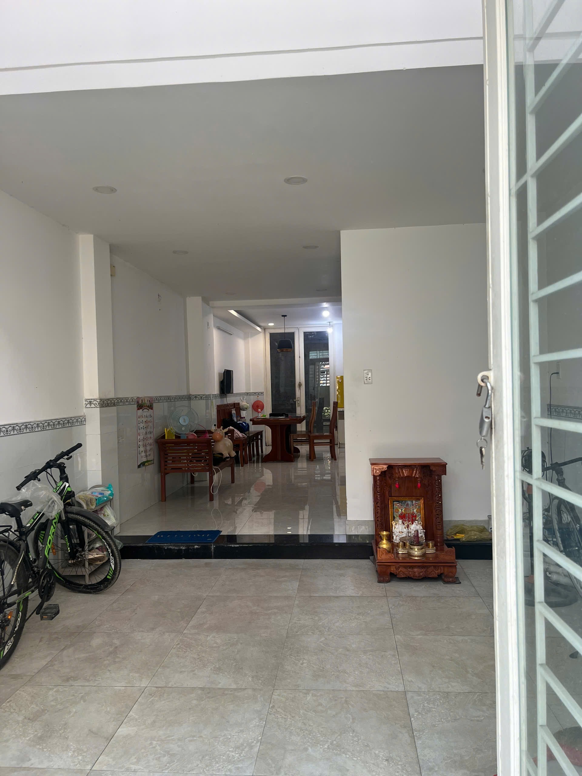 Bán Nhà hẻm Bờ Bao Tân Thắng 4m x 14m 1 trệt 1 lửng 2 lầu 1 sân thượng