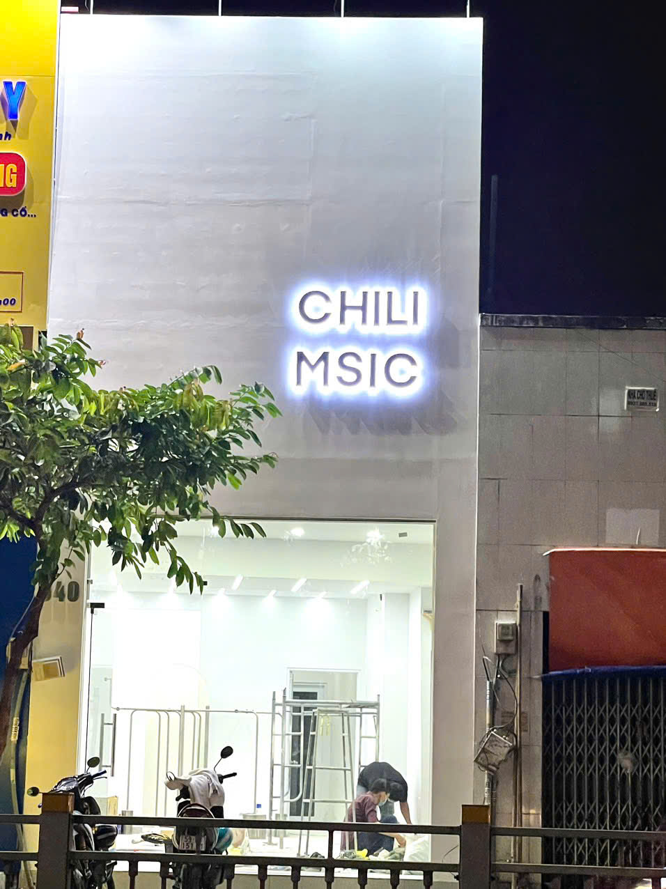 Bán Nhà mặt tiền Lũy Bán Bích 4.05 x 27
