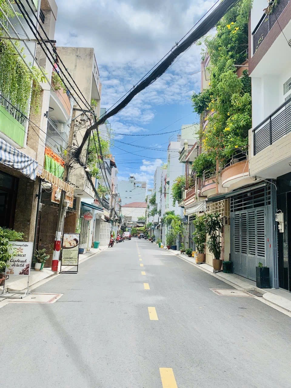 Bán Nhà hẻm Lũy Bán Bích 14x8m Nhà 2 căn, 1 căn 1 lầu (đang cho thuê 8tr), 1 căn 3 lầu (đang cho thuê 12tr), Hẻm 8m