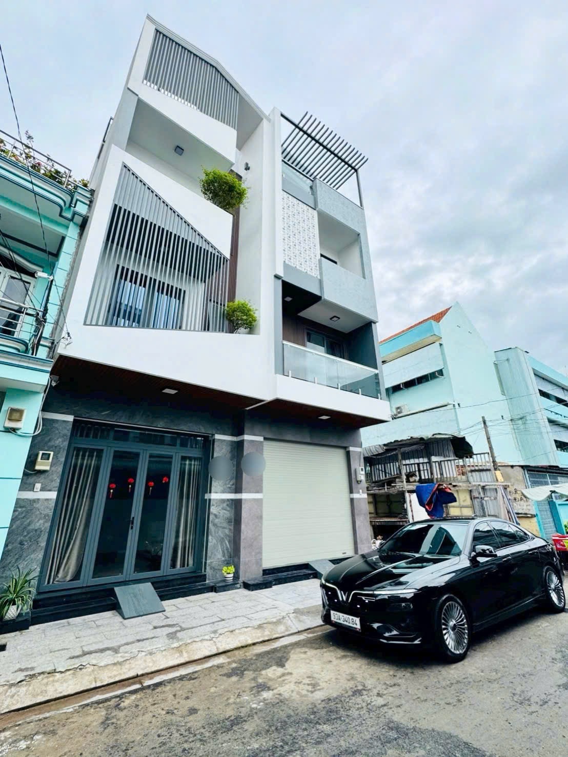 Bán Nhà mặt tiền Trần Thủ Độ 4m x 13m nở hậu 4,2m Nhà mới 1 trệt 2 lầu 1 sân thượng. Đường rộng 14m khu bàn cờ