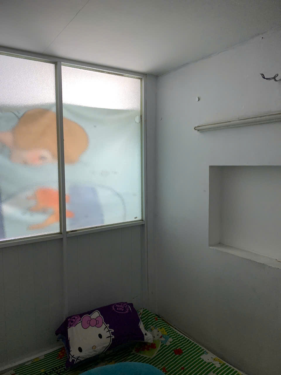 Nhà Hẻm Gò Dầu, P. Tân Sơn Nhì, Q. Tân Phú Diện tích: 4,05m × 8m (nở hậu) – xây dựng full Kết cấu: 1 trệt + 1 lầu | 2 PN – 2 WC Pháp lý: Sổ hồng riêng – công chứng liền  Giá bán: 3,75 tỷ (bớt nhẹ cho khách thiện chí)