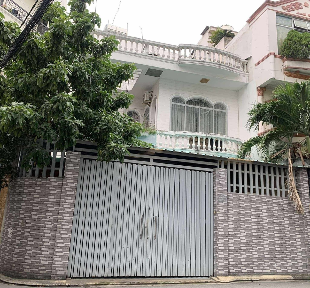 Bán Nhà mặt tiền  Lê Trung Nghĩa Thực tế 135m2/ Công 