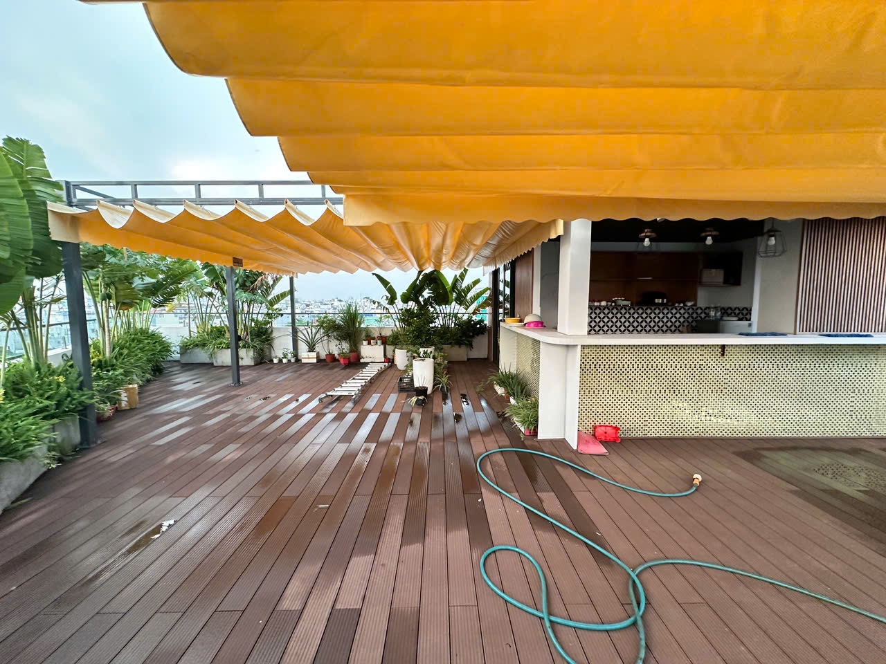 Bán Nhà hẻm Vườn Lài 12m x 22m 1 hầm 1 trệt 1 lửng 5 lầu