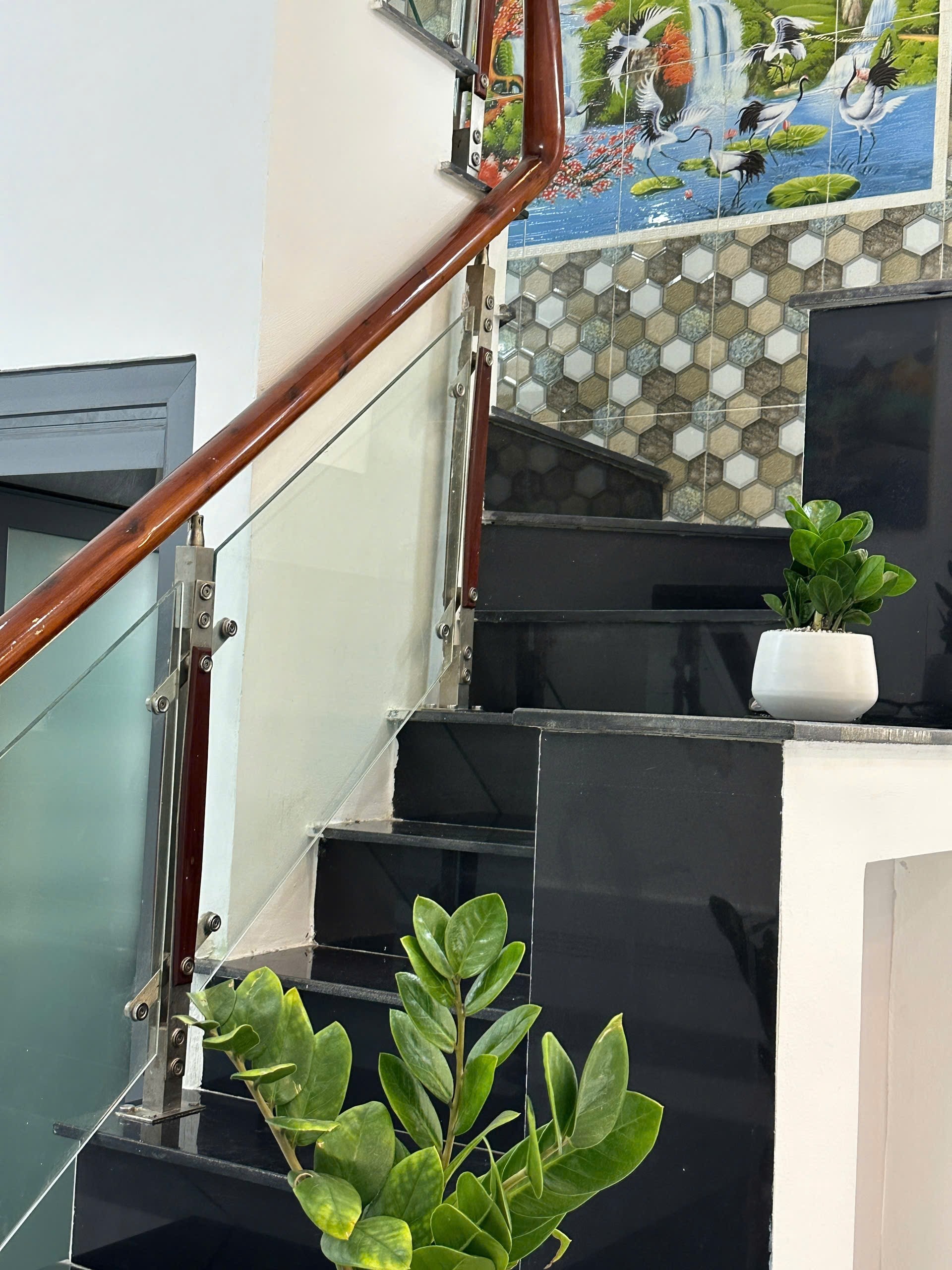 NHÀ HẺM - SIÊU MỚI