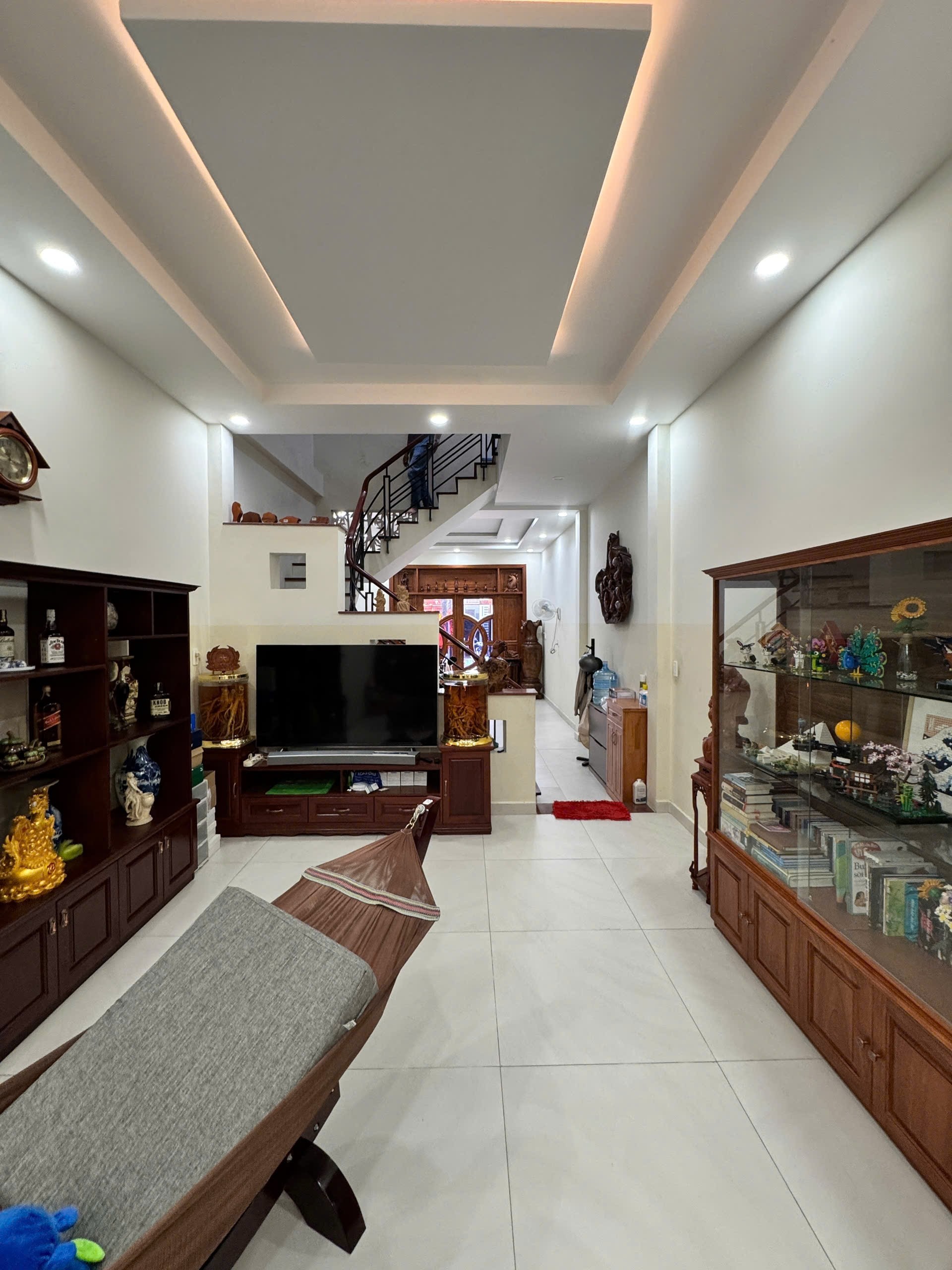 NHÀ MỚI - NỘ THẤT BAO MỚI 