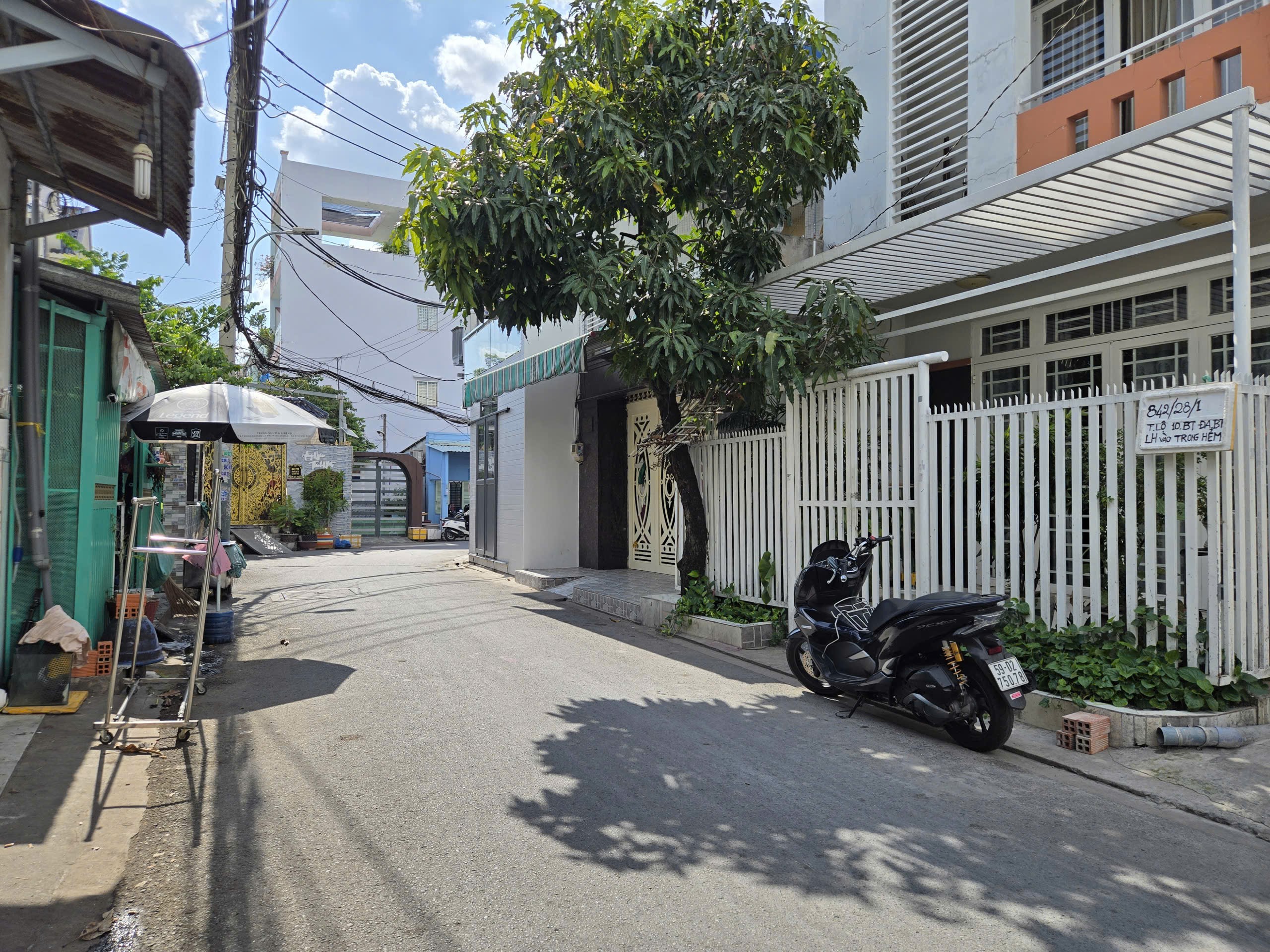 Bán Nhà hẻm Tỉnh Lộ 10 6.7mX23m (134m2) Cấp 4. Gồm 9phòng trọ. Thu nhập 25tr/tháng
