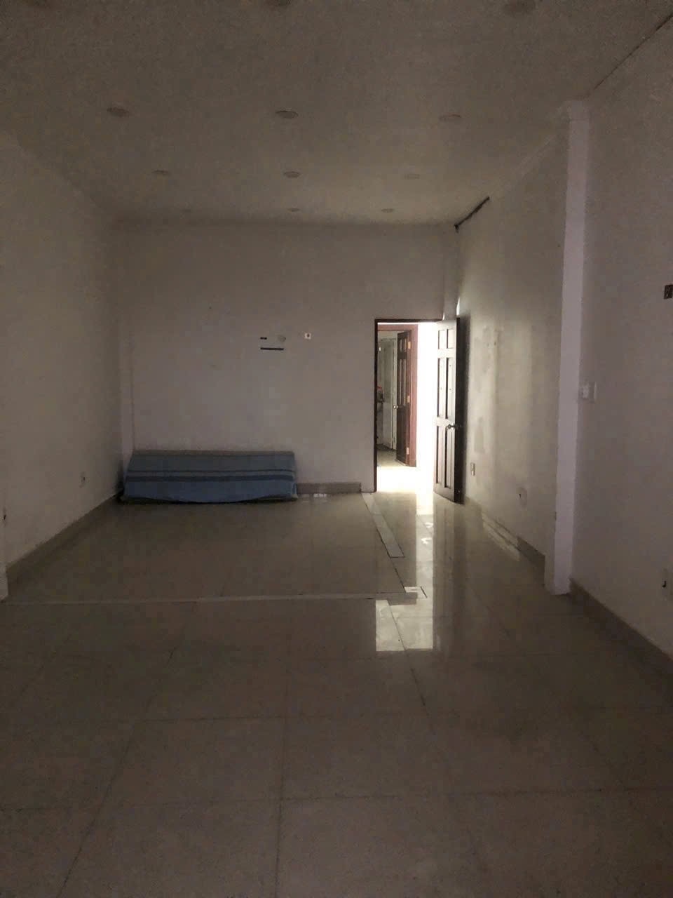 Nhà Hẻm Hoà Bình. Tân Phú. Dt:  4mx15m. Nhà 1 trệt 1 lầu.  