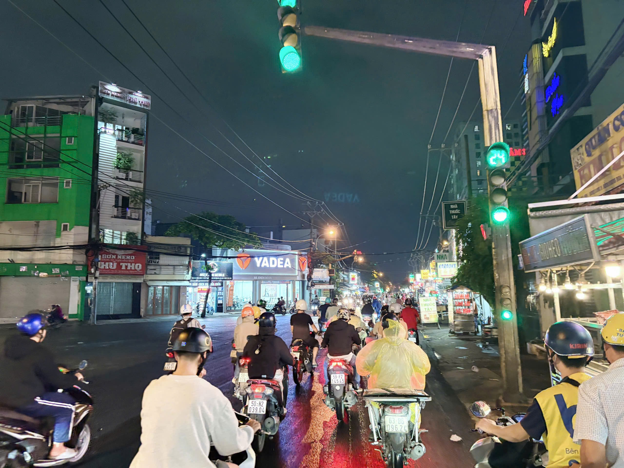 Bán Nhà mặt tiền Bình Long 11 x 46m Cấp 4