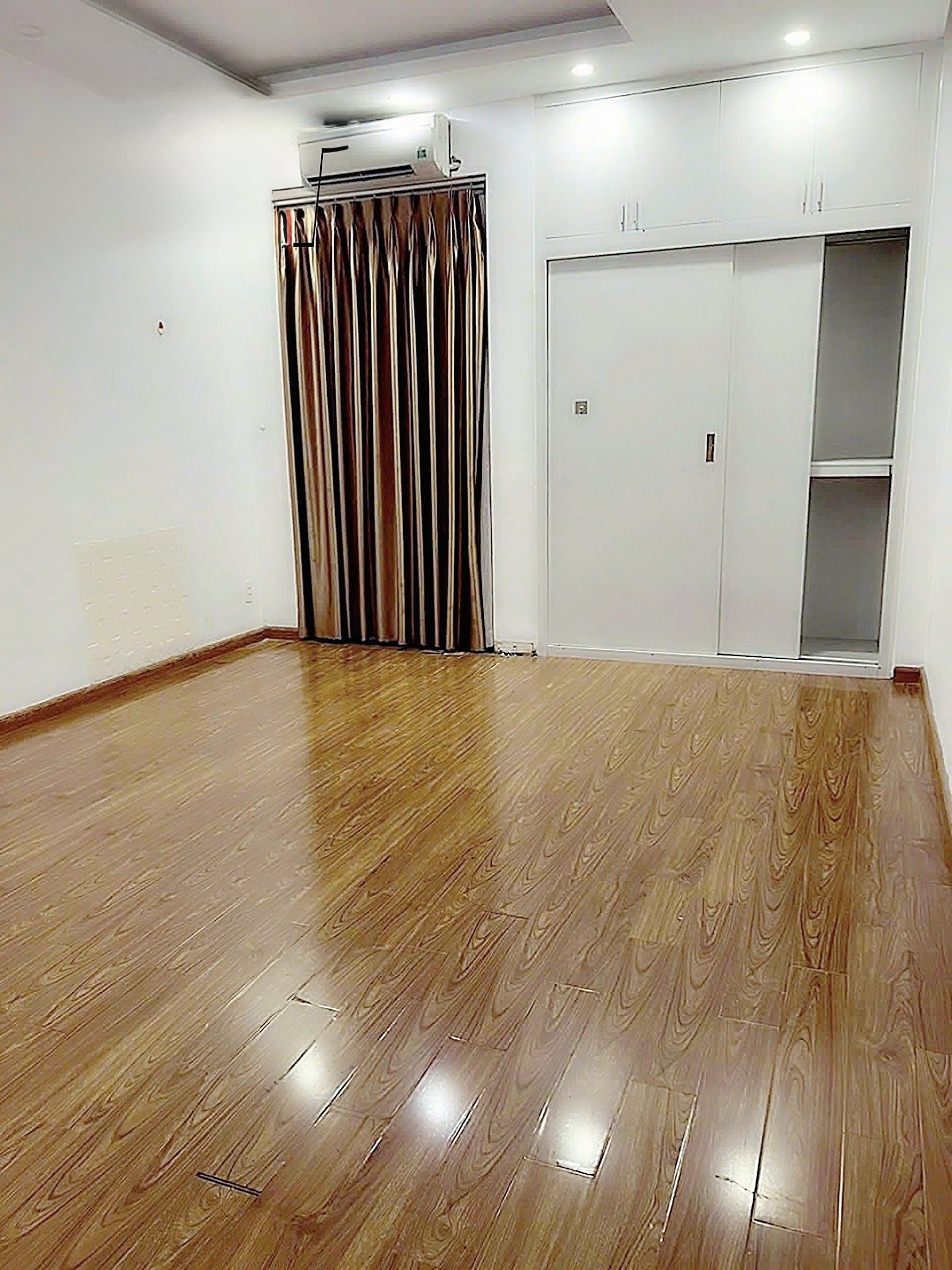 Nhà Hẻm Luỹ Bán Bích  Hẻm 5m Lũy Bán Bích & Phú Thọ Hòa   Khu Dân Trí Cao_Ngay Công Viên, Chợ,...  