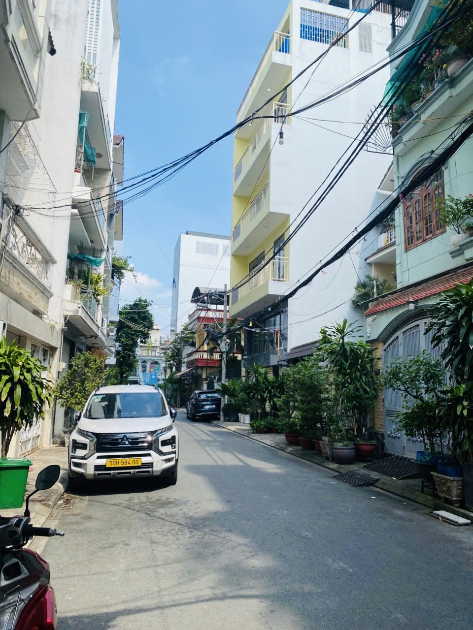 Bán Nhà mặt tiền  C1 97.9m2 (4.6x21.5m) Nhà cấp 4 đang cho thuê