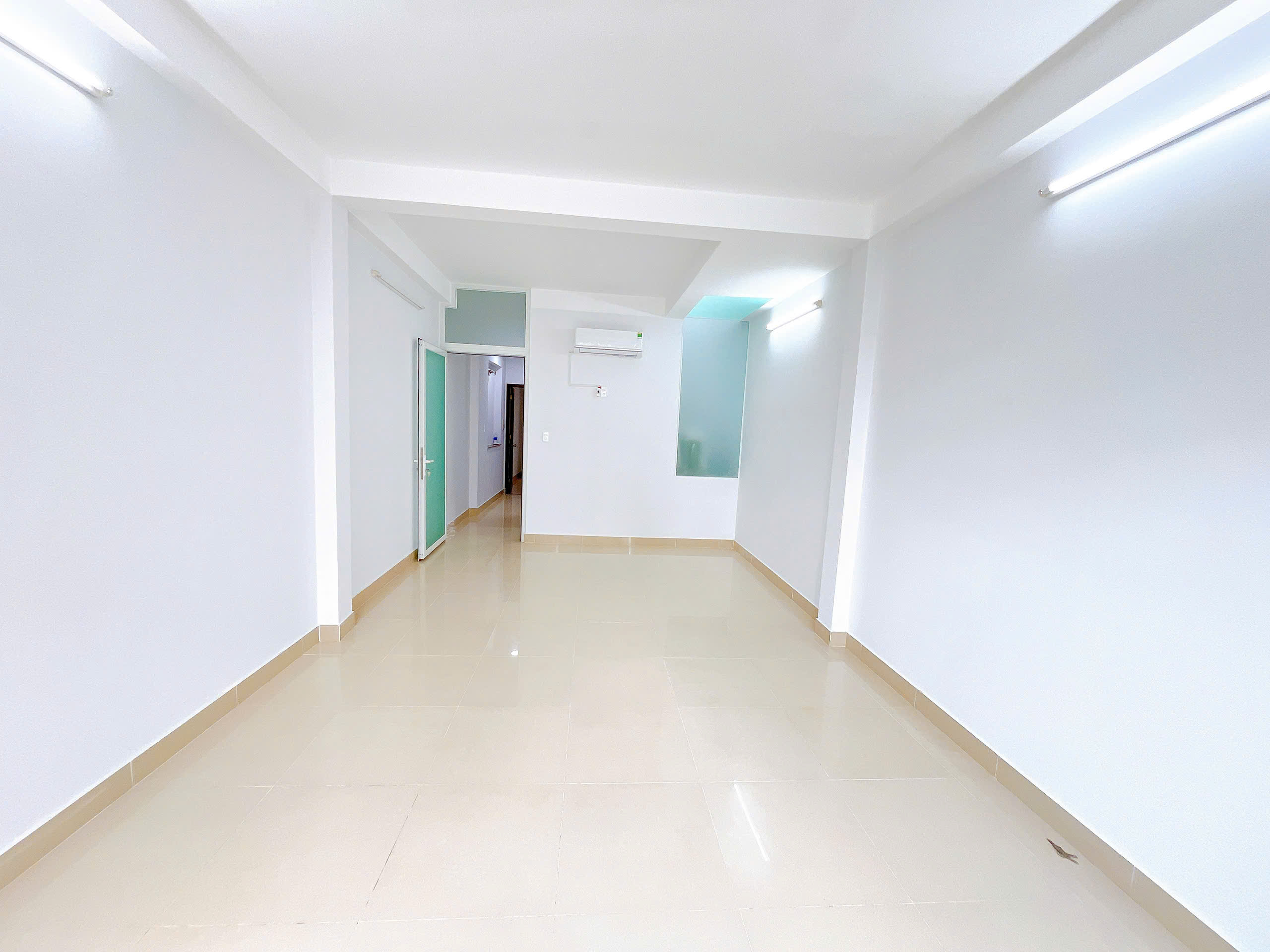 Bán Nhà mặt tiền Lê Sao 4x18m nhà 4 tấm, đang cho thuê 19 triệu
đường nội bộ 13met, khu bàn cờ đẹp