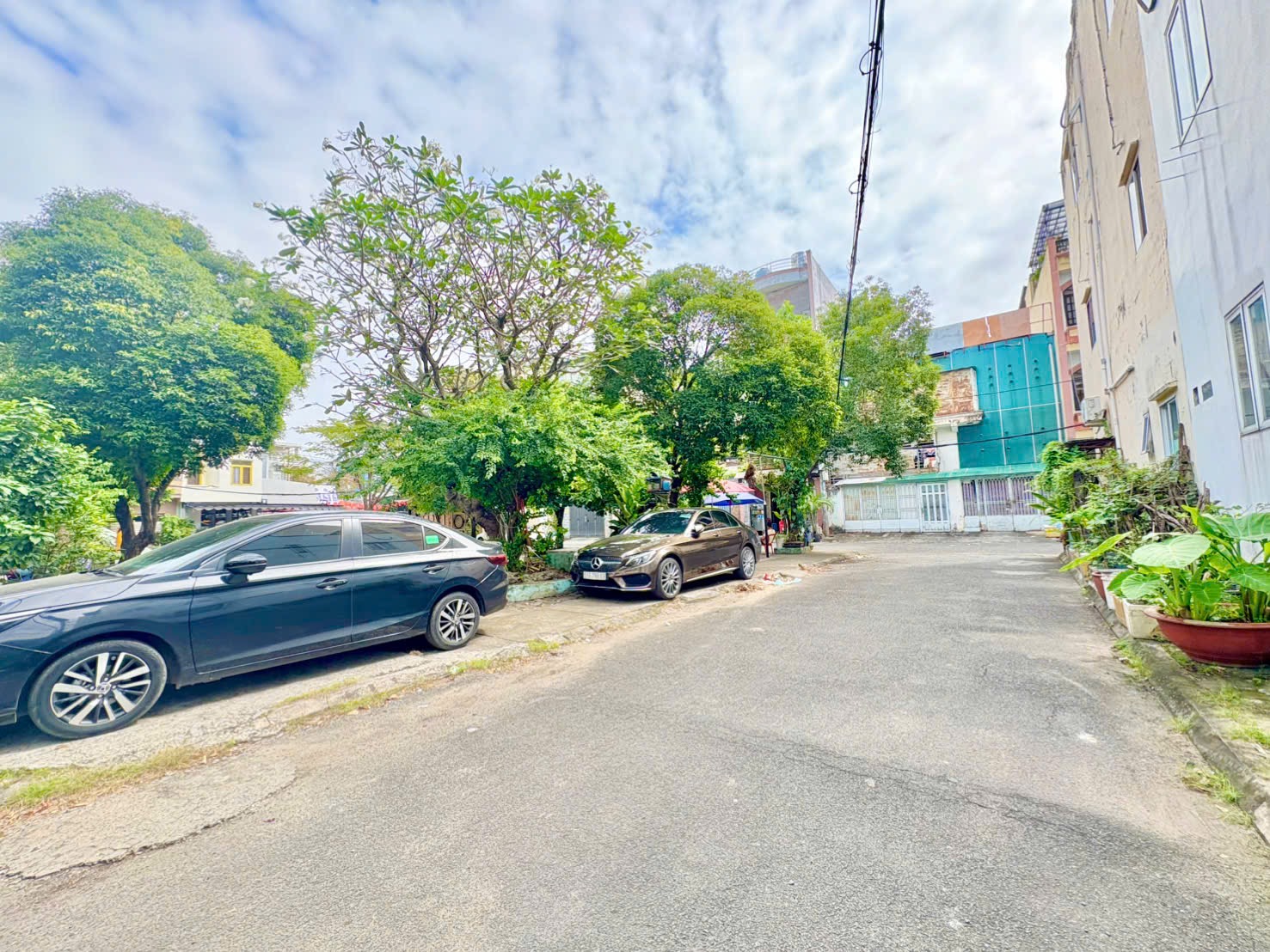 KHU VIP NGUYỄN CỬU ĐÀM - TÂN SƠN NHÌ, ĐƯỜNG 12M [5x19m], LỬNG 2 LẦU SÂN THƯỢNG