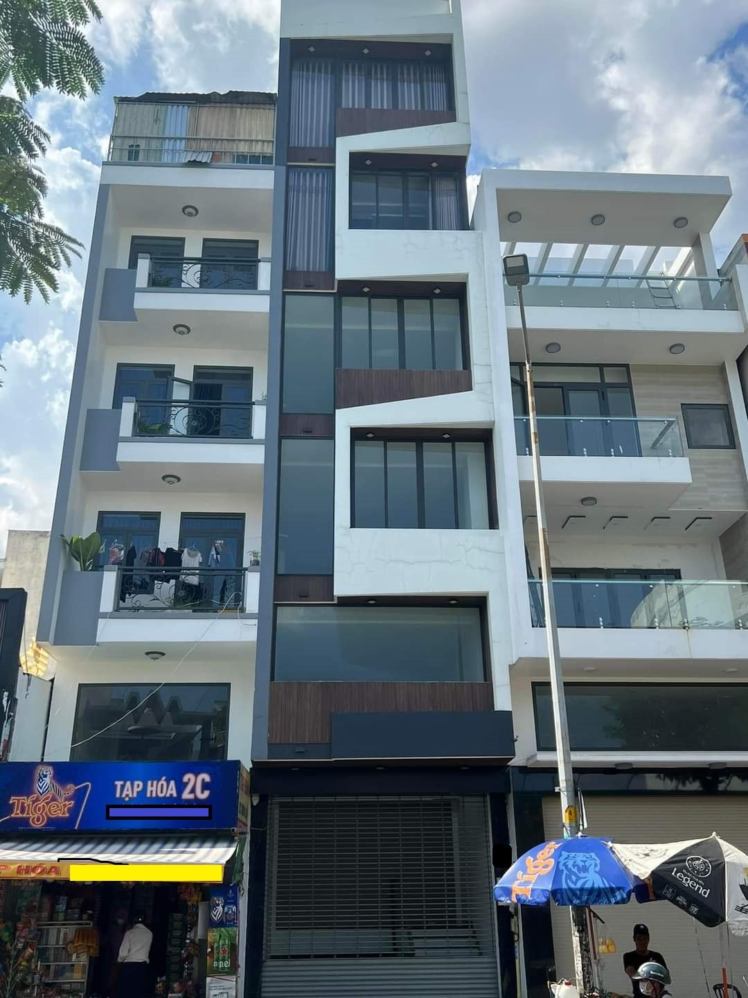 Cho thuê Nhà mặt tiền Vườn Lài 4.5 x 18 Hầm- trệt - lửng - 2 lầu (có thang máy)